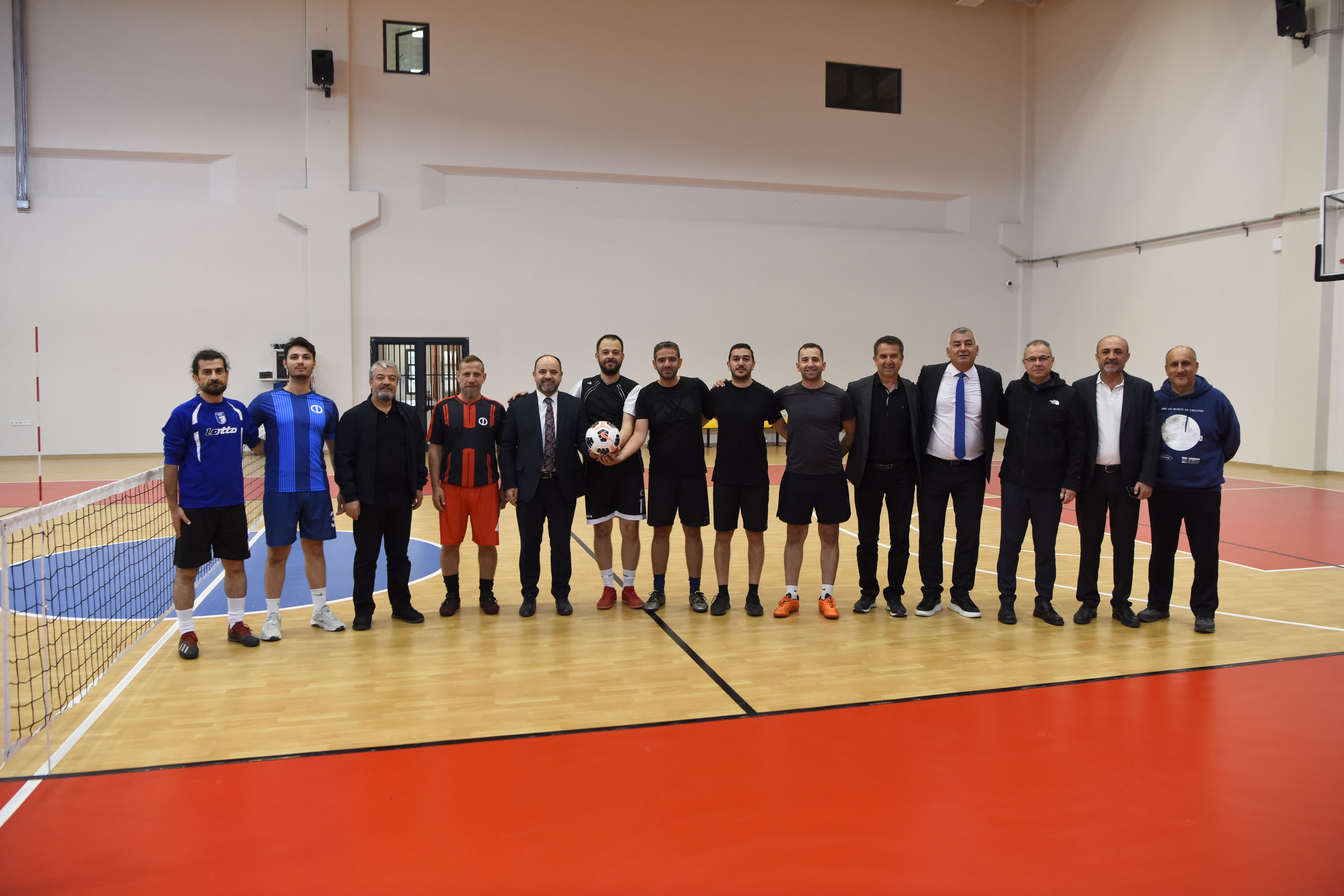 29 Ekim Cumhuriyet Bayramı Ayak Tenisi Turnuvası başladı