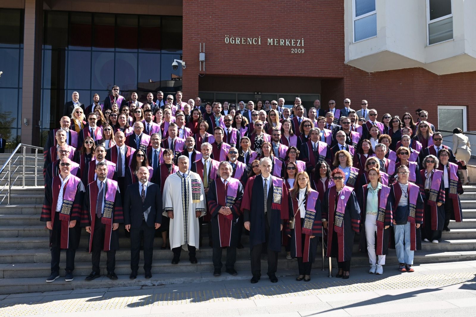 Anadolu Üniversitesi 2025-2026 Akademik Yılı Açılışı görkemli bir törenle gerçekleştirildi