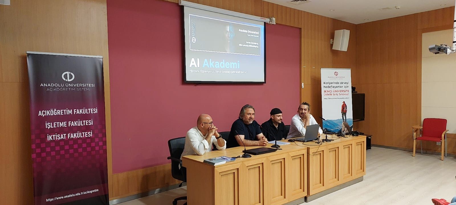 Açıköğretim Fakültesi ÖTAG yapay zekâ eğitimine başladı