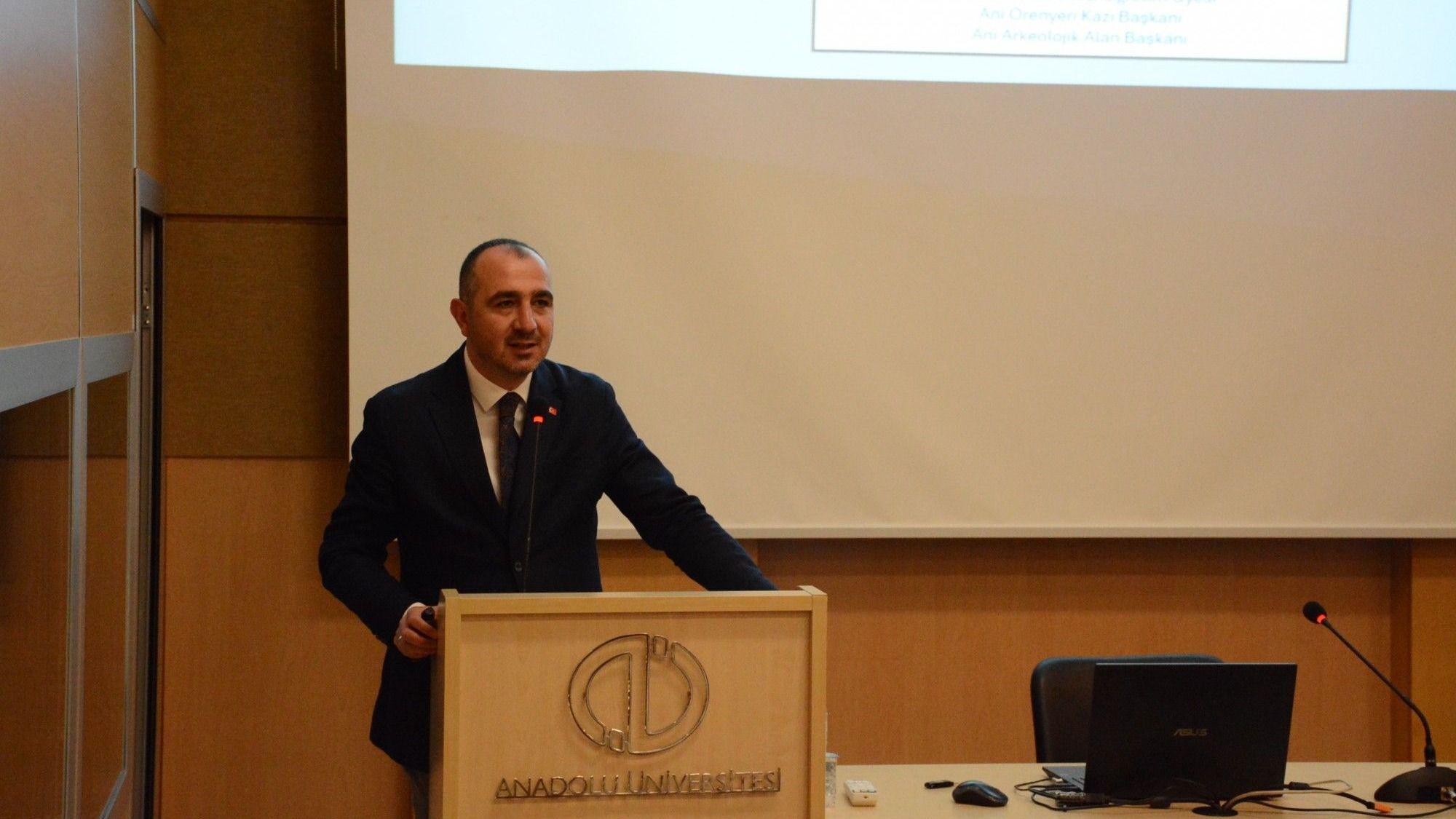 Edebiyat Fakültesinde Ani Ören Yeri konuşuldu