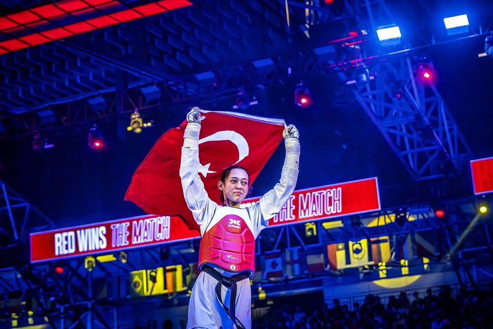 Anadolu Üniversitesi öğrencisi Emine Göğebakan Dünya Şampiyonu oldu