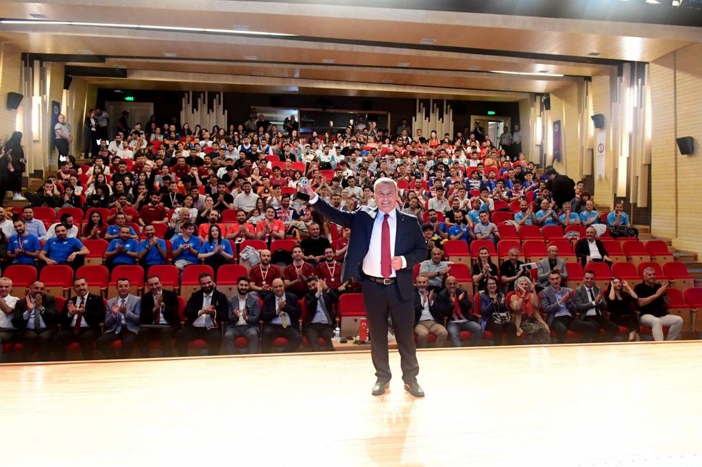 photo_6835c39fad64b.jpg