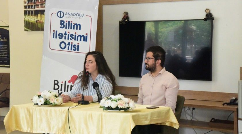 Bilim Kafe’nin ilk etkinliğinde ileri yaşlarda akılcı ilaç kullanımı ele alındı