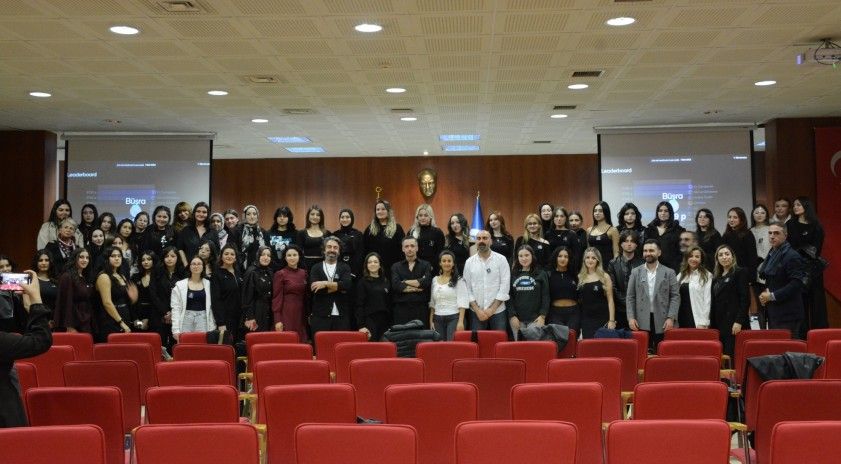 Sektörden önemli isimler Yunus Emre MYO öğrencileri ile bir araya geldi 