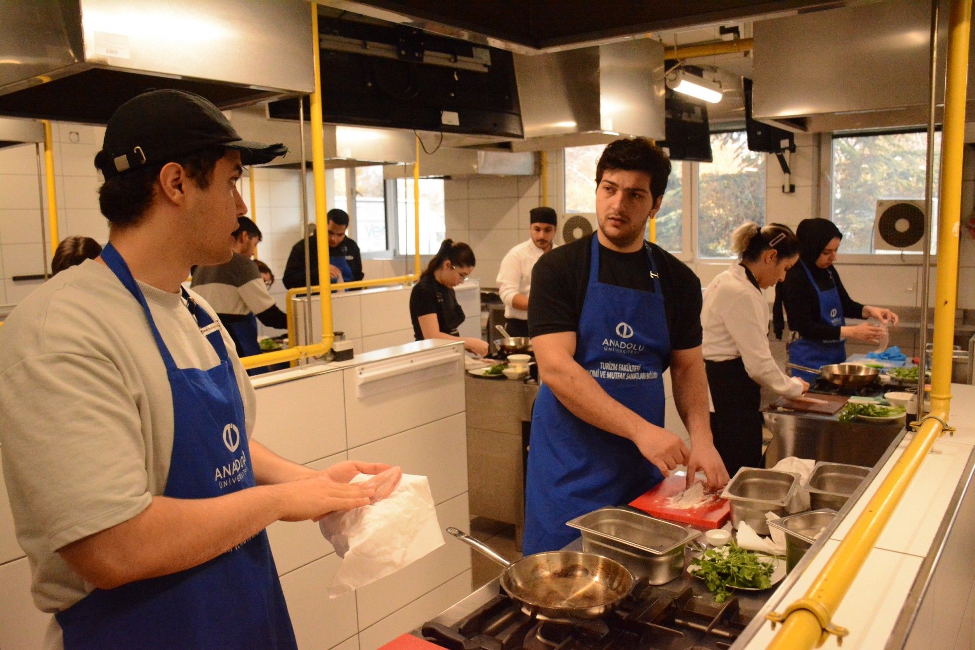 Gastronomi Kulübünden uygulamalı mutfak etkinliği