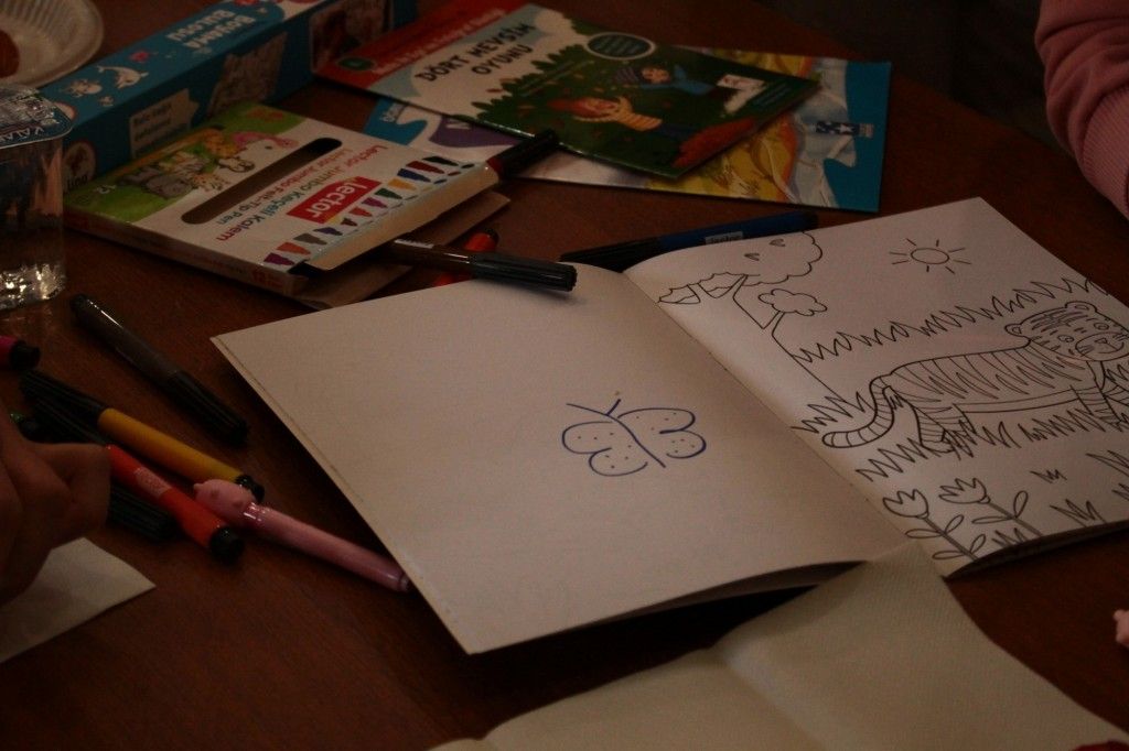 Aşçılık öğrencilerinden Sevgi Evleri miniklerine renkli etkinlik